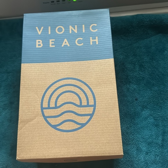 Vionic Beach “Marshall” Canvas Slip On Sneakers NWT&B Vapor (light gray) Size 9W - Picture 10 of 11